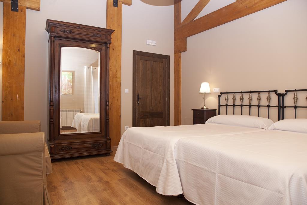 La Casona De La Mesta Hotel Almajano Room photo