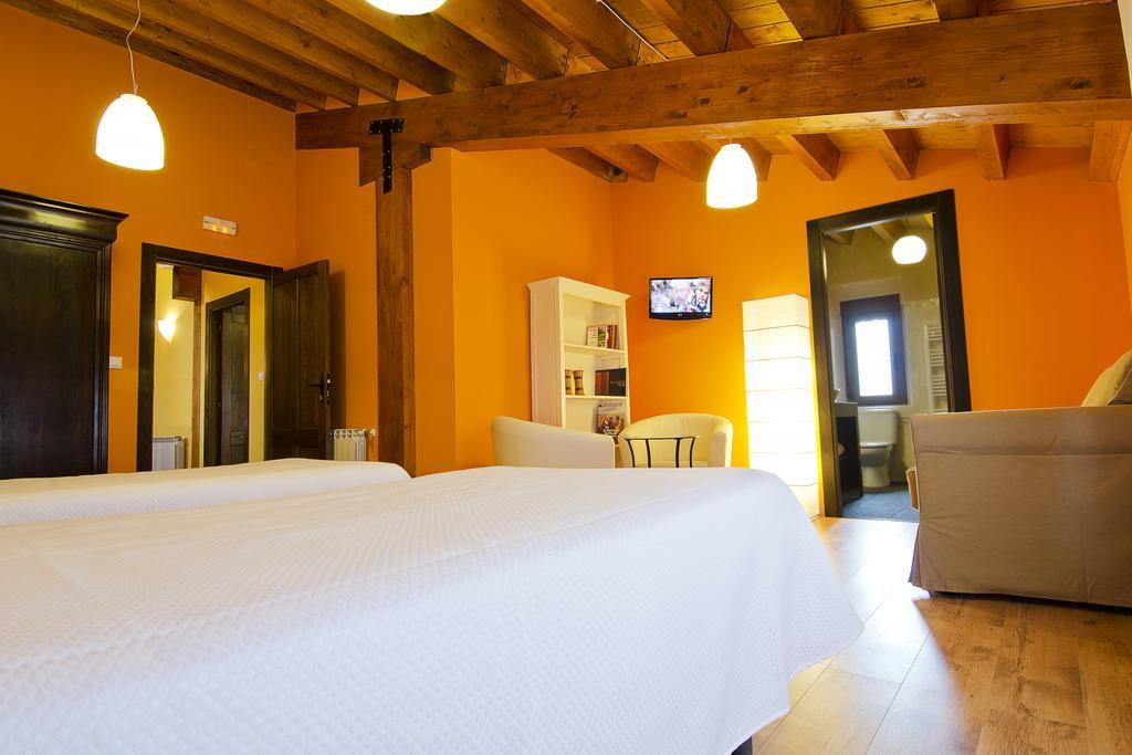 La Casona De La Mesta Hotel Almajano Room photo